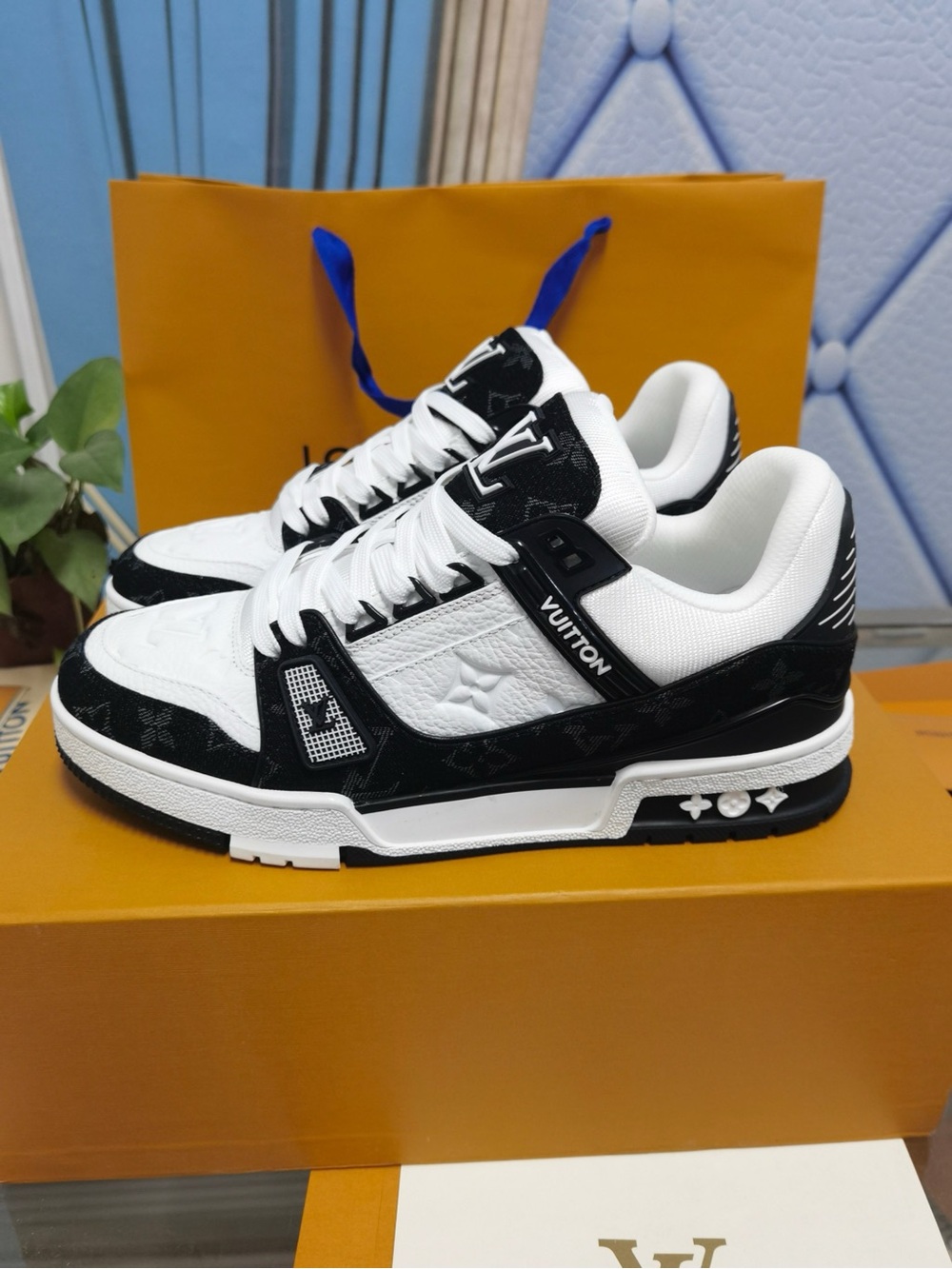 Louis Vuitton Trainer Black White Monogram Rhinestone Sneakers